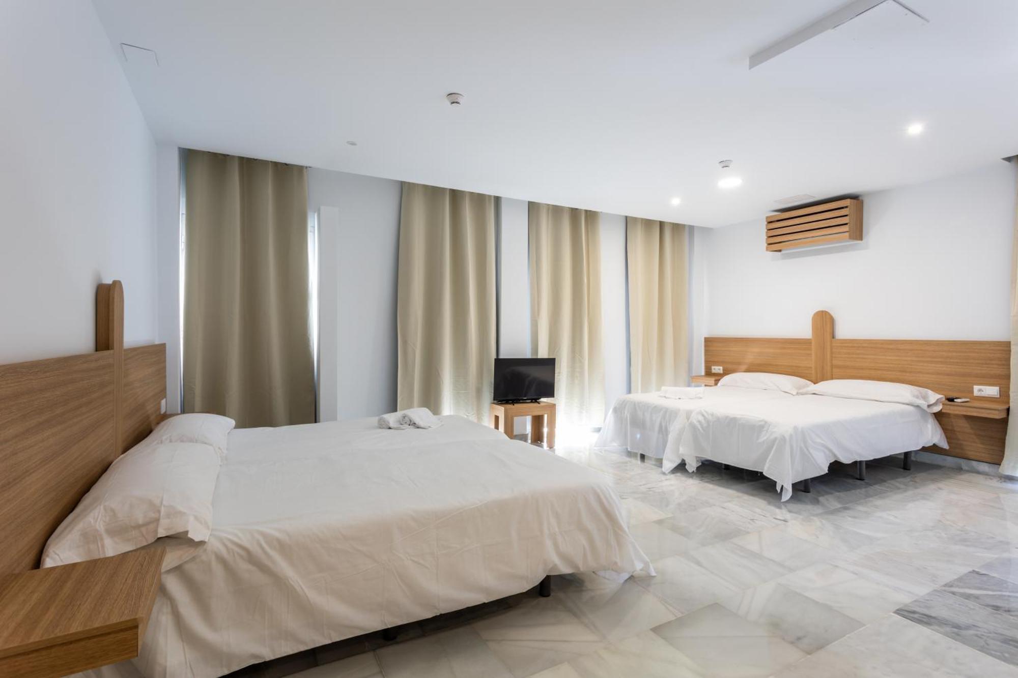 Hotel El Tujjar Los Barrios Dış mekan fotoğraf