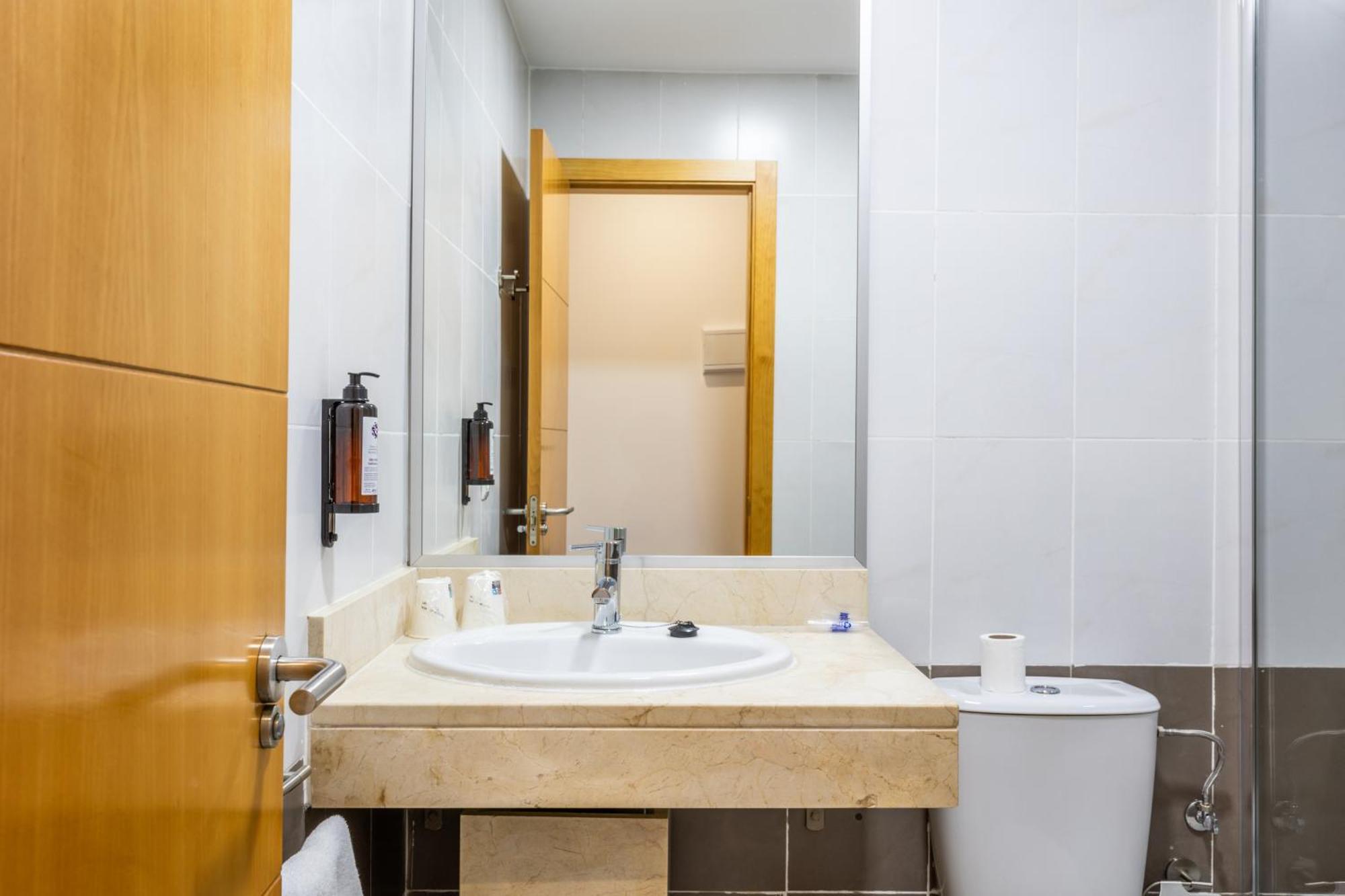 Hotel El Tujjar Los Barrios Dış mekan fotoğraf