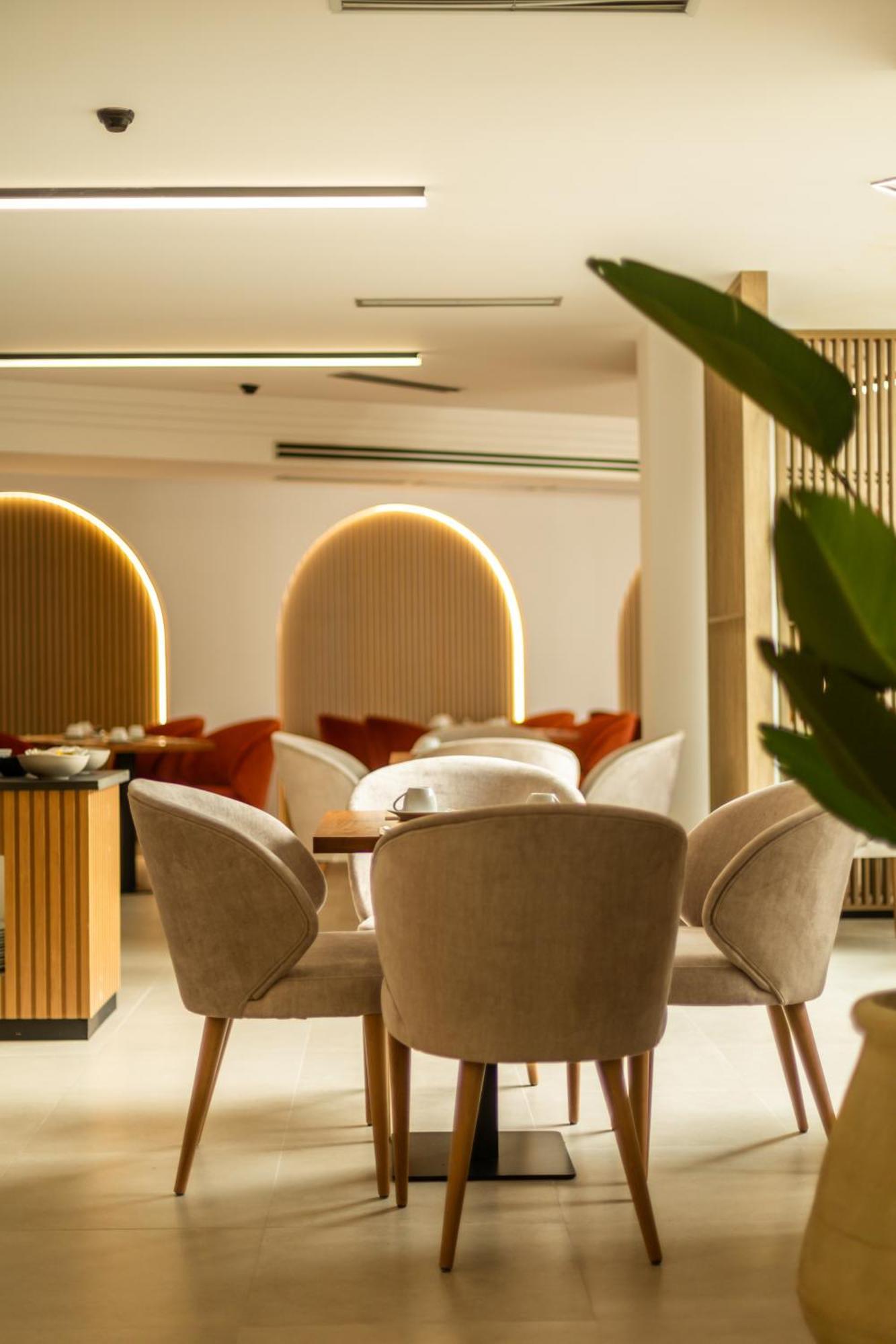 Hotel El Tujjar Los Barrios Dış mekan fotoğraf