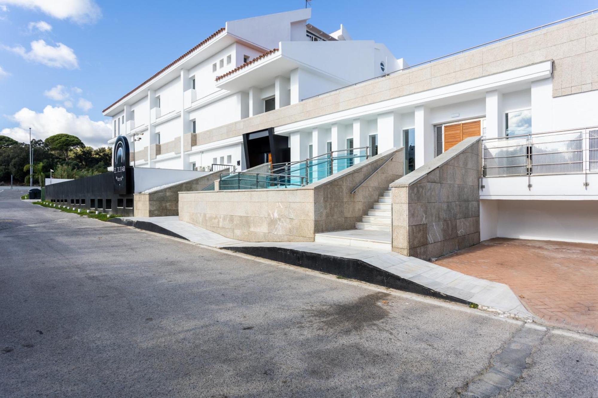 Hotel El Tujjar Los Barrios Dış mekan fotoğraf